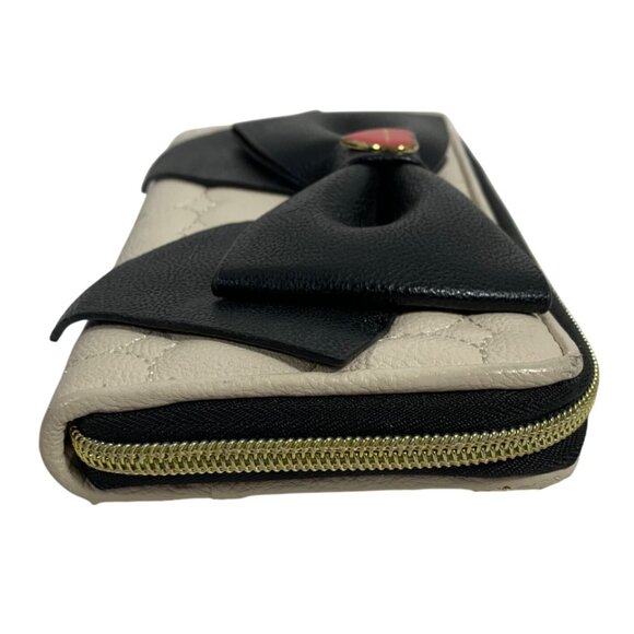 BETSEY JOHNSON Puffy Quilted Heart Accordion Wallet BIG Black Bow NICE! - Picture 3 of 9